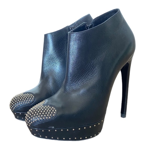 ALEXANDER MCQUEEN Black Leather Studded Heart-Toe Platform Bootie, Size 39 - Picture 1 of 8